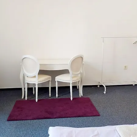 아파트 Just 3 Min Walk Old Town Center Private B *