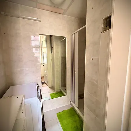 Privat bolig Just 3 Min Walk Old Town Center Private B