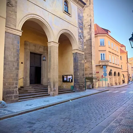 Just 3 Min Walk Old Town Center Private B
