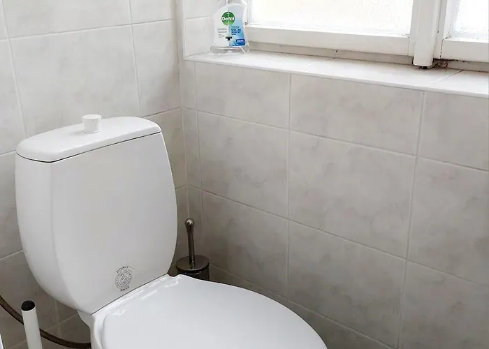 Just 3 Min Walk Old Town Center Private B